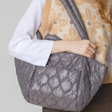 Wave Padded Shoulder Bag: BUR / ONE SIZE