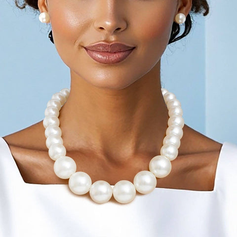 Chunky Pearl Necklace Set