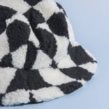 Sherpa Checker Print Fleece Bucket Hat: BW