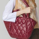 Wave Padded Shoulder Bag: BUR / ONE SIZE