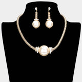 Pearl Accented Necklace
: SILVER WHITE