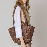 Wave Padded Shoulder Bag: BUR / ONE SIZE
