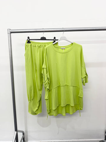 PURE COTTON SET WITH DISTRESSED SLEEVES AND BAGGY PANTS: Lime