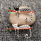 Abstract Enamel Spotted Cat Brooch: White